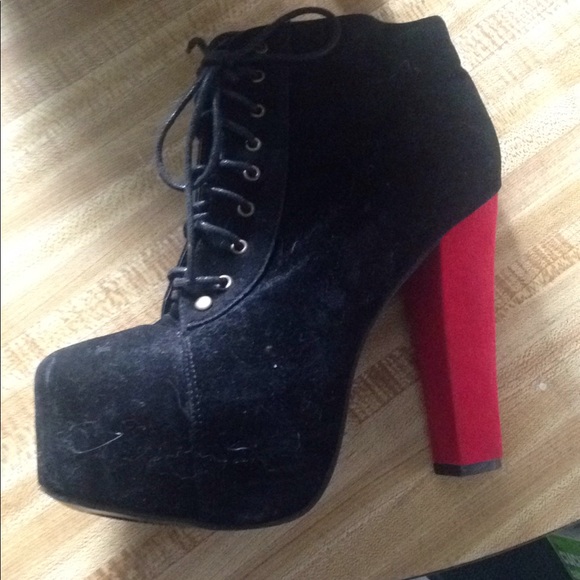 Goth Lita Dupes🖤❤️ - Picture 3 of 3